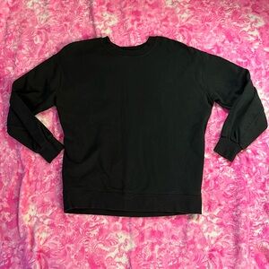 black lululemon crew neck in a size 4, full length
